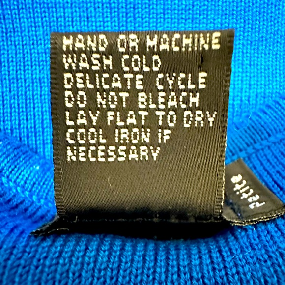 NWOT EVIE Blue Knit w Twist Front & Square V-Neck 3/4 Sleeves Pullover Top S - Picture 12 of 12